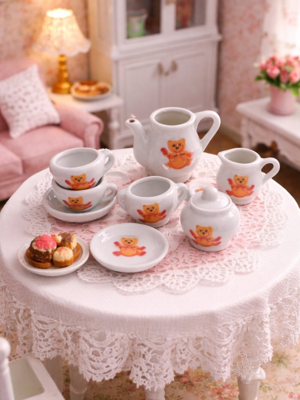 Miniature Teddy Bear Tea Pot Cups Saucers Sugar Bowel Creamer Set White Vintage